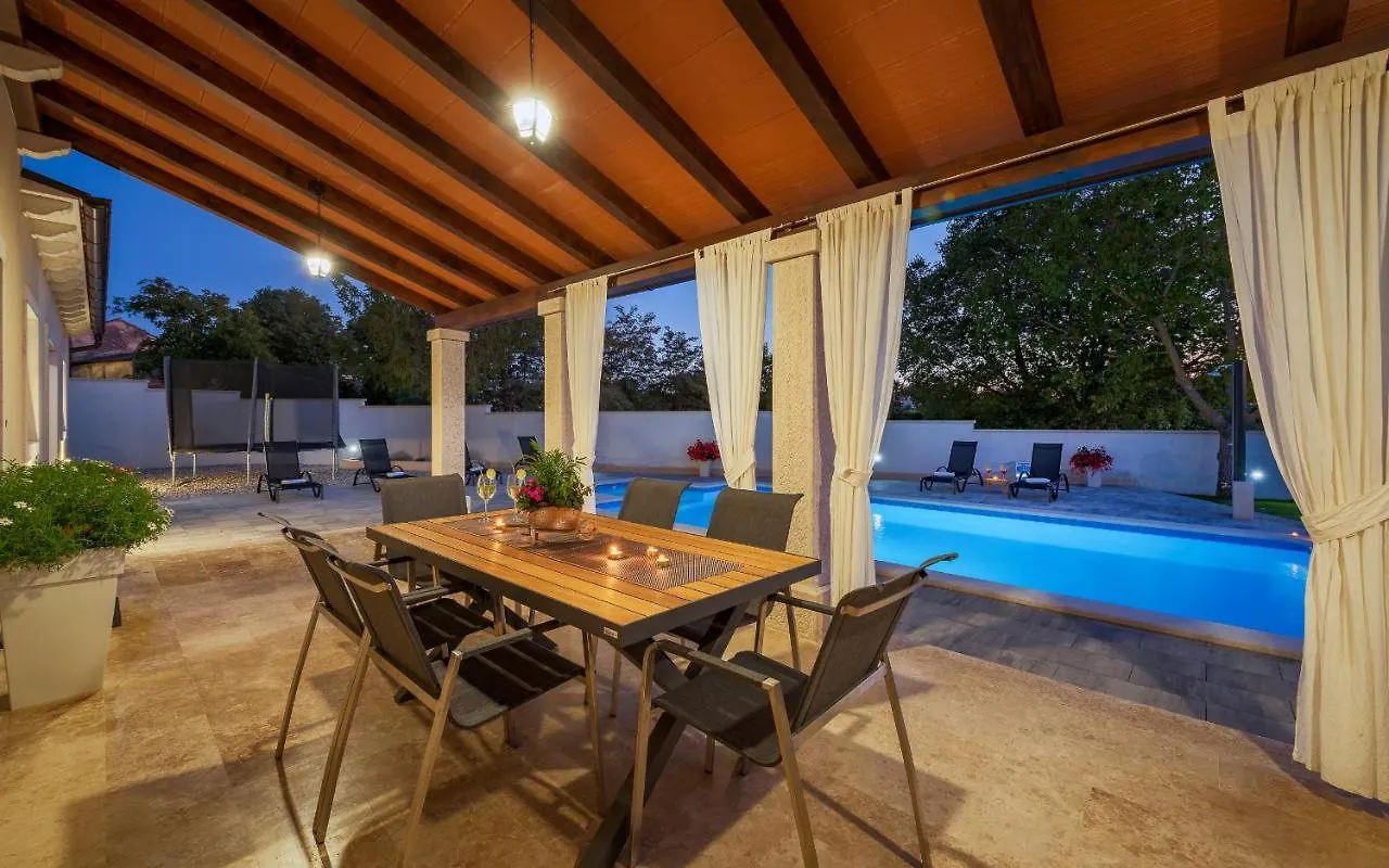 Villa Desapemani 0*, Zminj Croatia