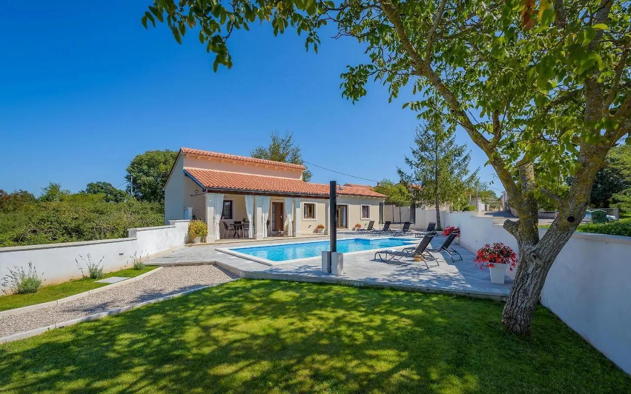 Villa Desapemani 0*, Zminj Croatia